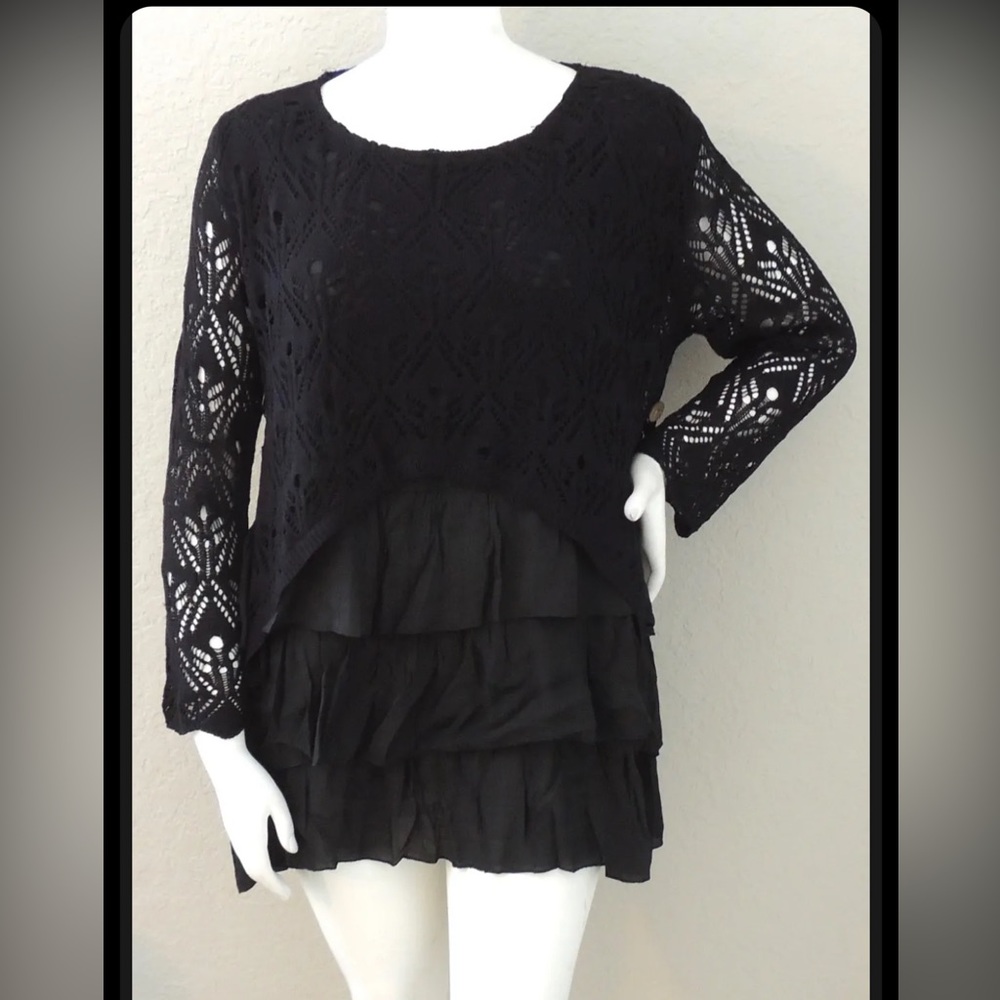 Selfie Couture by Trendology Ruffle Tunic
Sweater Dress Black Size S/M